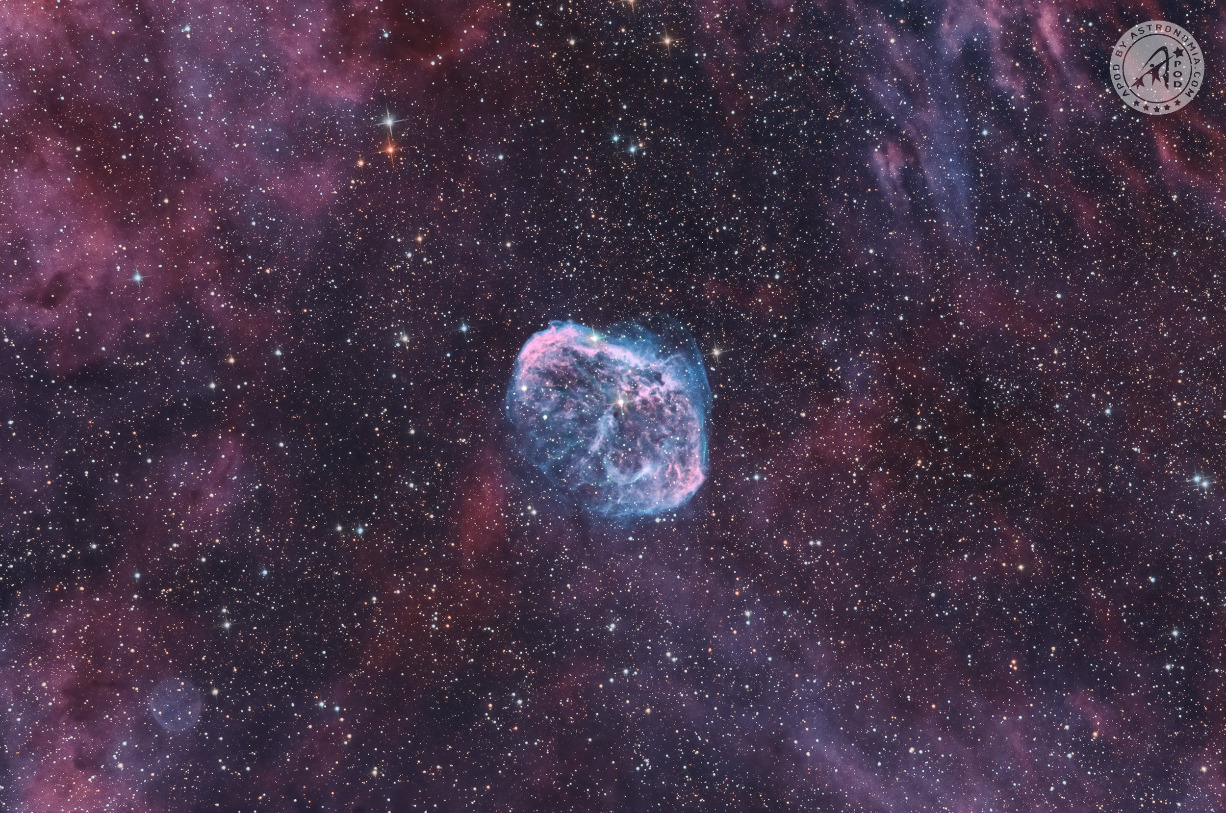 Nebulosa Crescente e Nebulosa Bolla