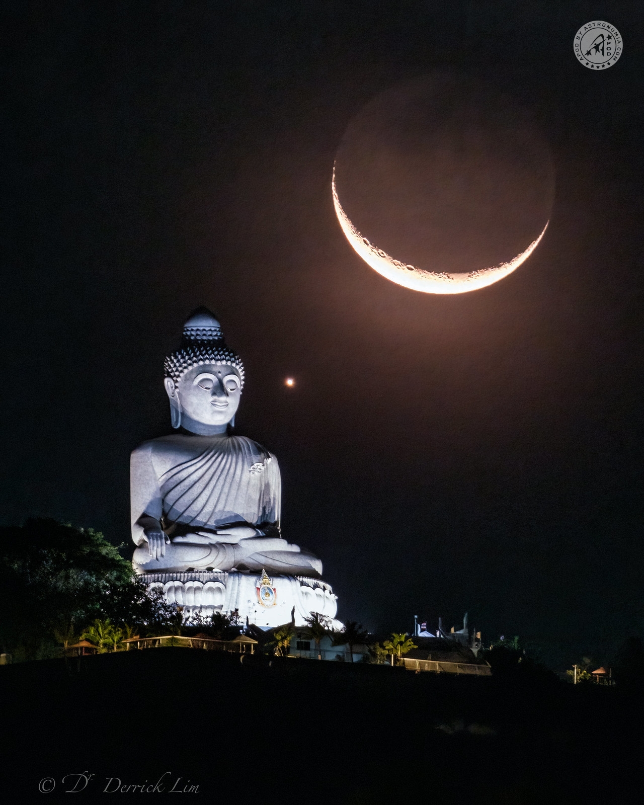 Luna e Venere in visita al Big Buddha