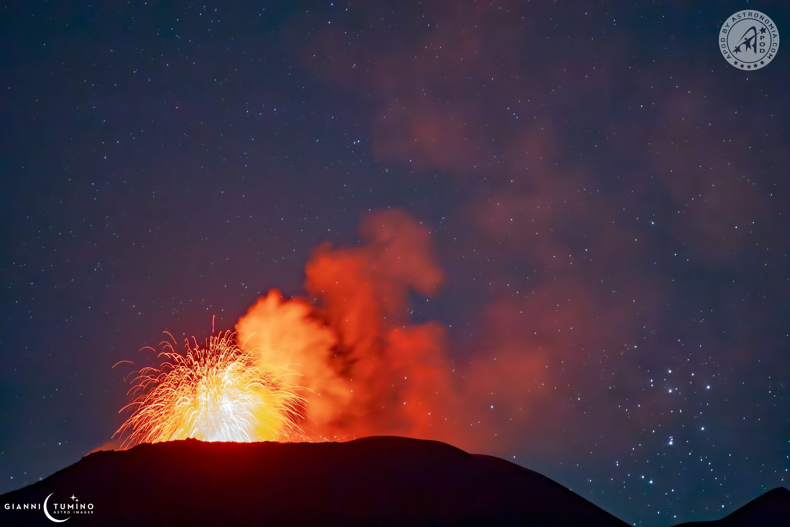 Le Pleiadi sorgono sull’Etna